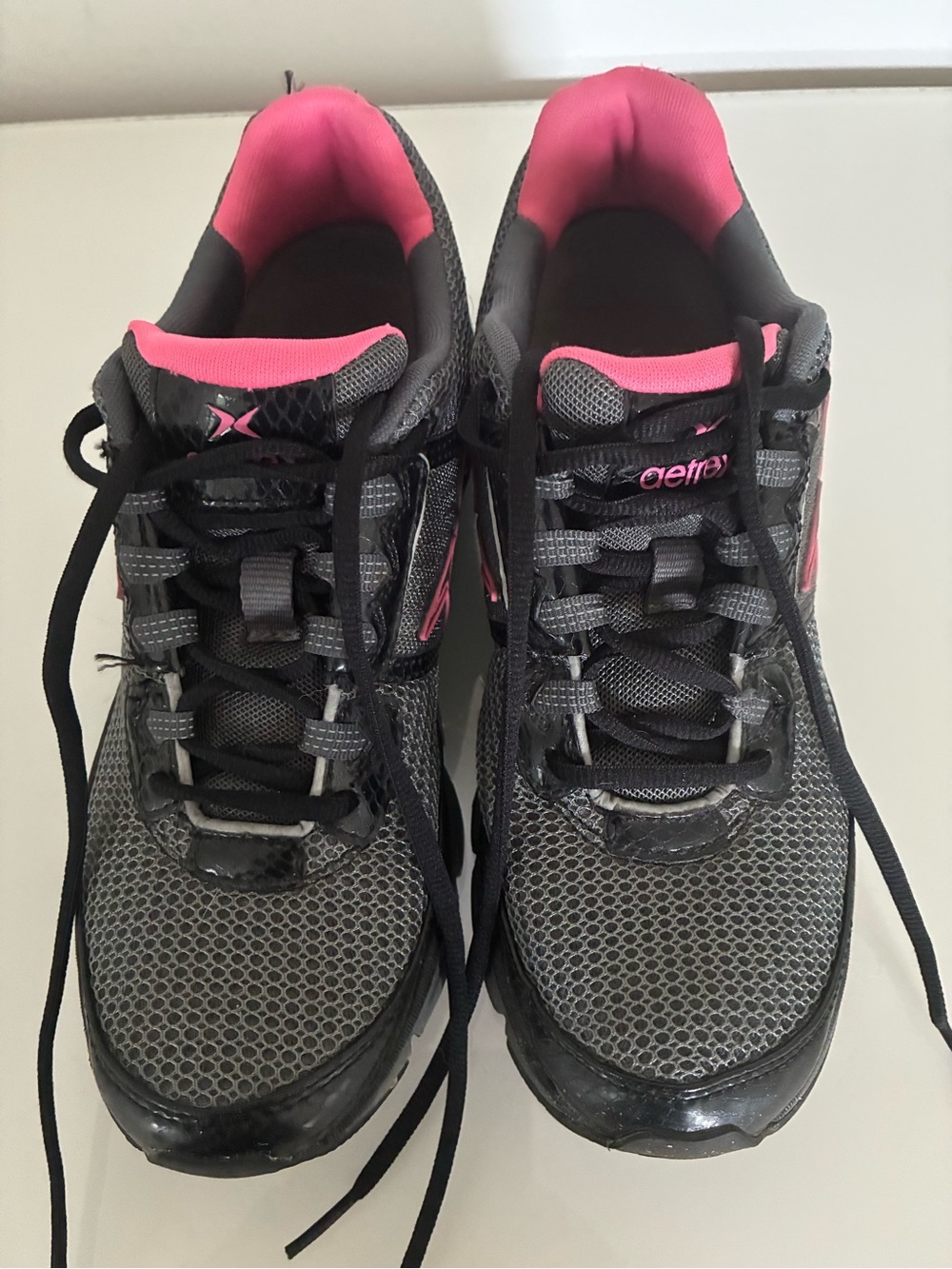 Aetrex Gray and Pink Women's Sneakers Size 8 Wide